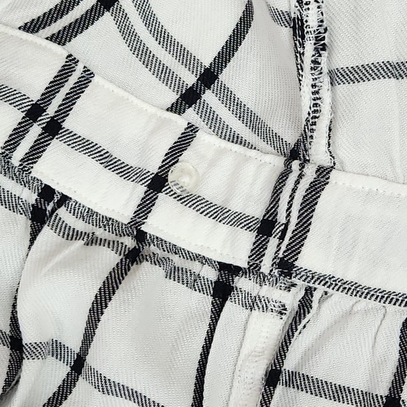 Gap True Wrap Top Blouse NWT Size XS - Picture 6 of 7